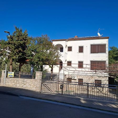 Apartments Vila Tisa Mali Lošinj Екстериор снимка