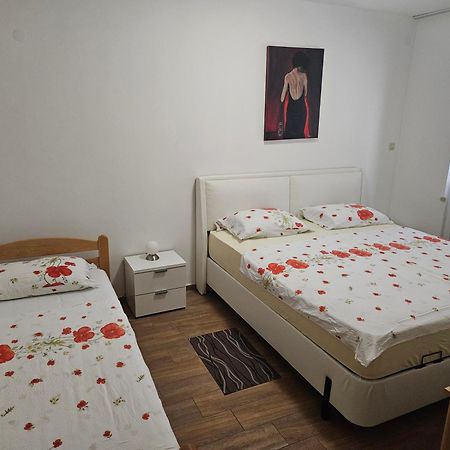Apartments Vila Tisa Mali Lošinj Екстериор снимка