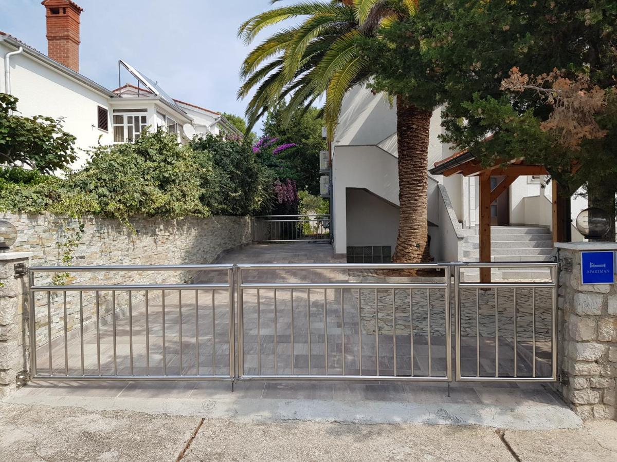 Apartments Vila Tisa Mali Lošinj Екстериор снимка
