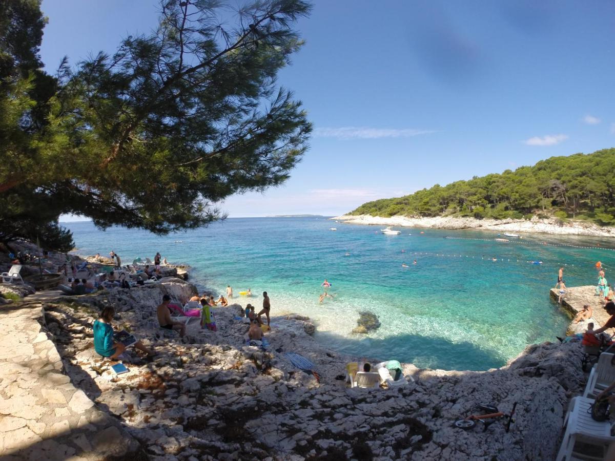 Apartments Vila Tisa Mali Lošinj Екстериор снимка