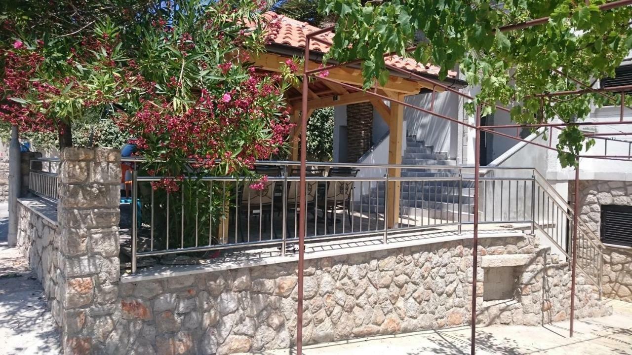Apartments Vila Tisa Mali Lošinj Екстериор снимка